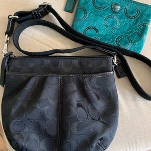 Coach Black Signature Crossbody/Wristlet~SUPERSALE